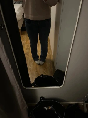 LTB valerie jeans - Blå LTB jeans i modellen valerie. Storlek w27 L32. Lite slitna nere vid hälarna.