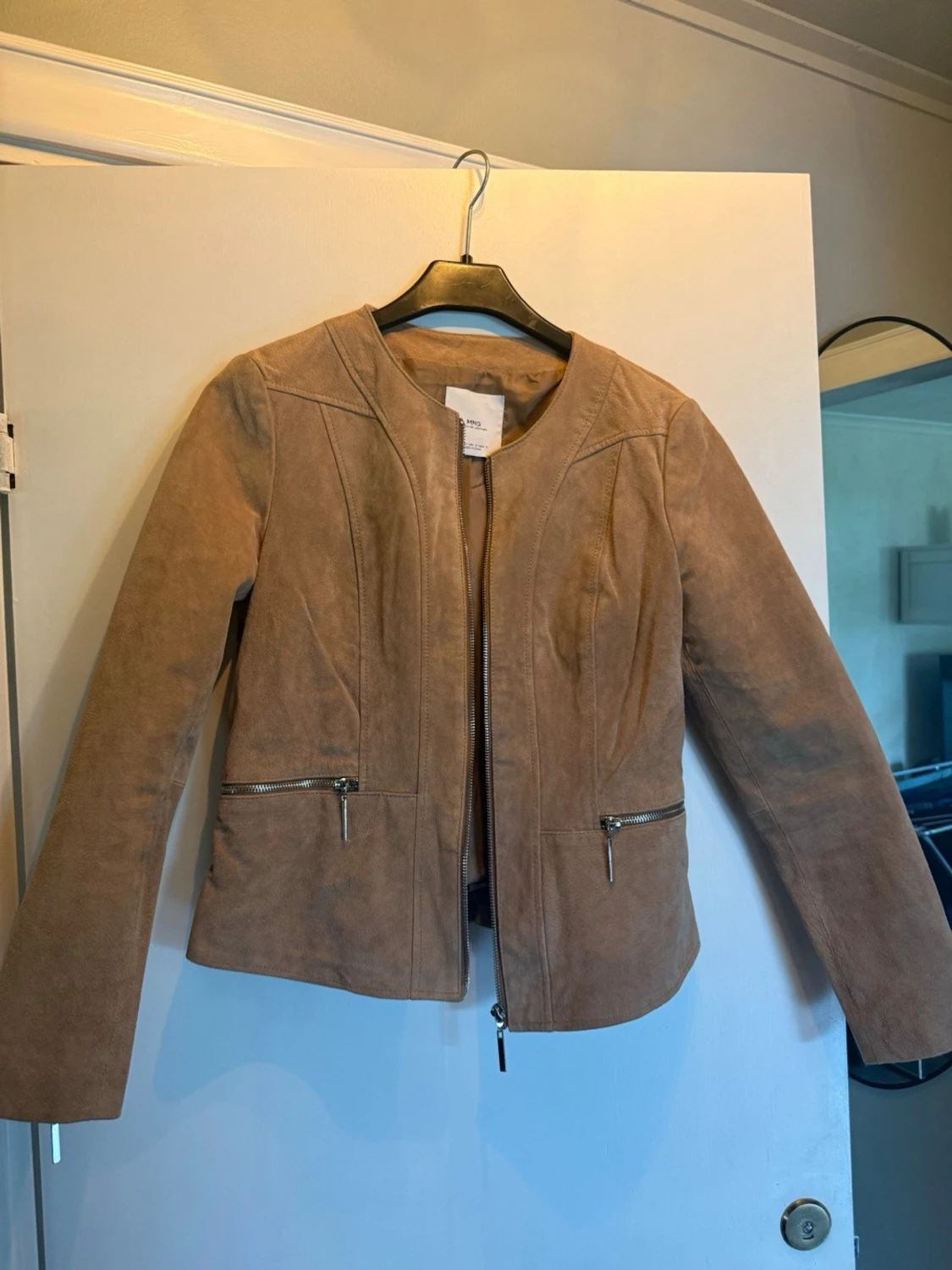 Beige skinnjacka från MNG