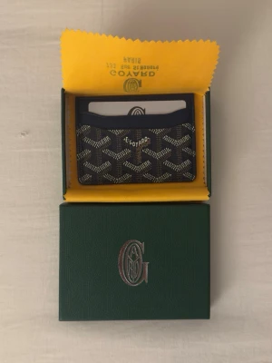 Wallet - Brand new with no flaws
