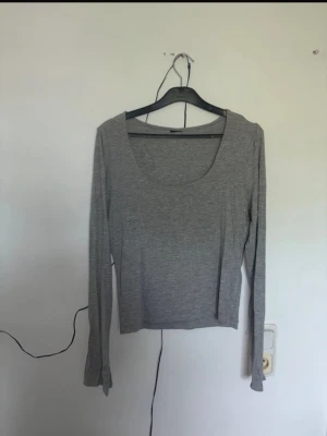 Ny tröja ifrån gina tricot  - Aldrig använd endast provad stl L men passar m fint