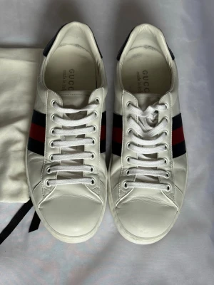 Äkta Gucci skor - Äkta Gucci skor Utmärkt skick Storlek 8 (42) 