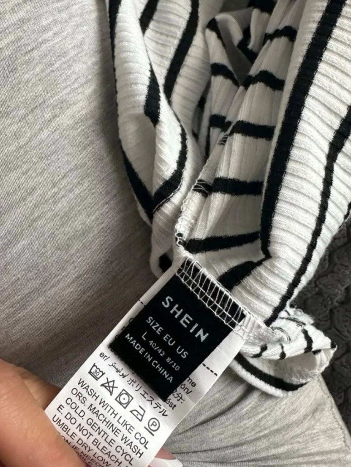 Vit och svart randig ribbad klänning - 2