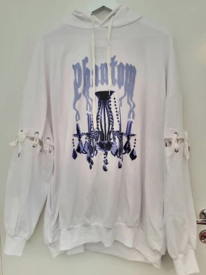Listen flavor phantom hoodie - Onesize/oversize hoodie from listen flavor. Length approx 80 cm width approx 65 cm flat It is whiter in real life, my camera made it look pinkish in the pictures  It has detachable sleeves