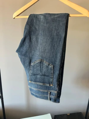 Tiger of Sweden  - Snygga Tiger of Sweden jeans 👖  Storlek: 31/34 Modell: Pistolero