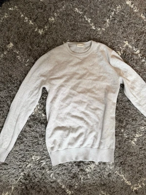 Kashmir sweatshirt John Henric - Riktigt snygg tröja från John Henric i bra skick