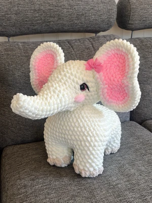 Virkad elefant  - Handgjord virkad söt elefant 