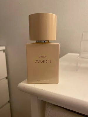 Caia amici 50ml parfym - Caia amici edp 50ml. Har sprayat max 10ggr.