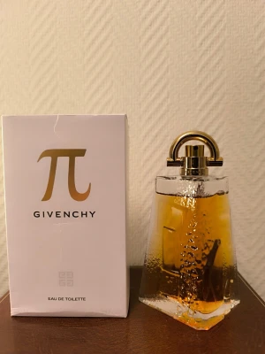 Givenchy Pi Eau de Toilette 100ml - Givenchy Pi Eau de Toilette 100 ml.