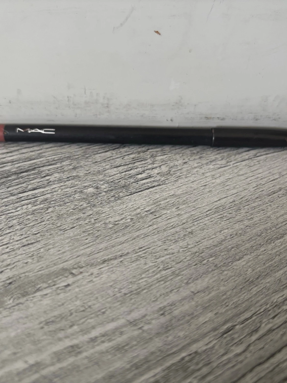 MAC läppenna i nyansen Dervish