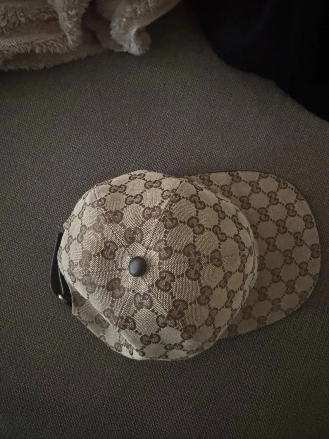 Gucci beige keps med GG-mönster - 2