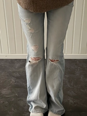 low wasited loose jeans  - säljer dessa virala gina jeansen i storlek 164 innebands mått 80