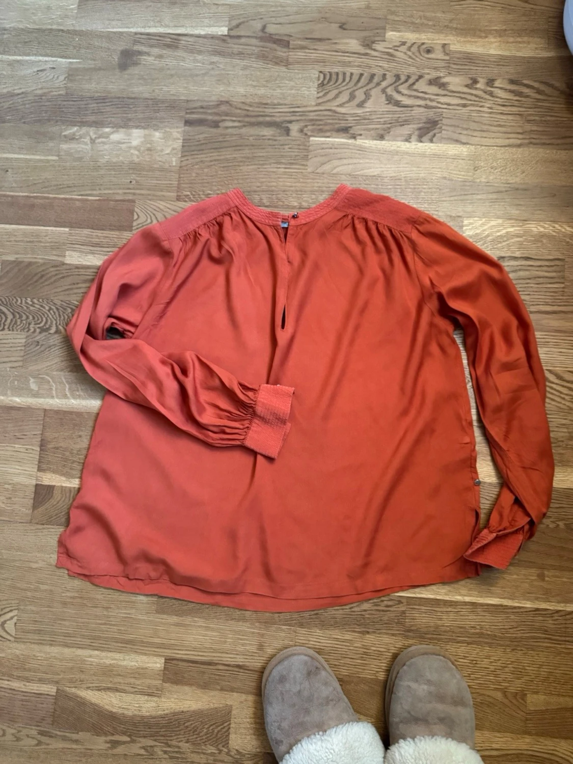 Rostfärgad blus  - 2