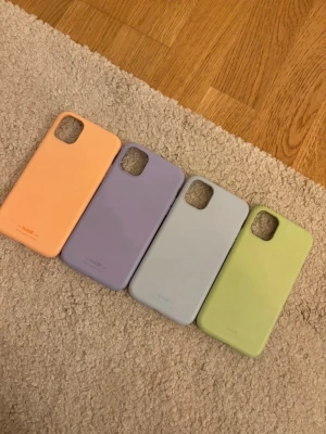 iPhone 11 skal holdit  - Fyra snygga mobilskal i silikon till iPhone 11, i färgerna persika, lila, ljusblå och ljusgrön. 100kr för alla 4!
