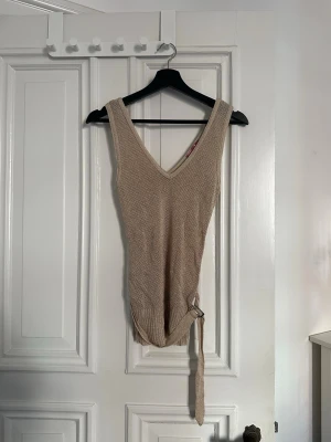 guldlinne y2k - my aunts old from the 2000s