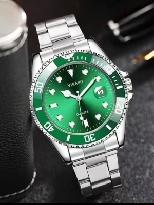 R klocka  - Säljer helt ny R klocka 