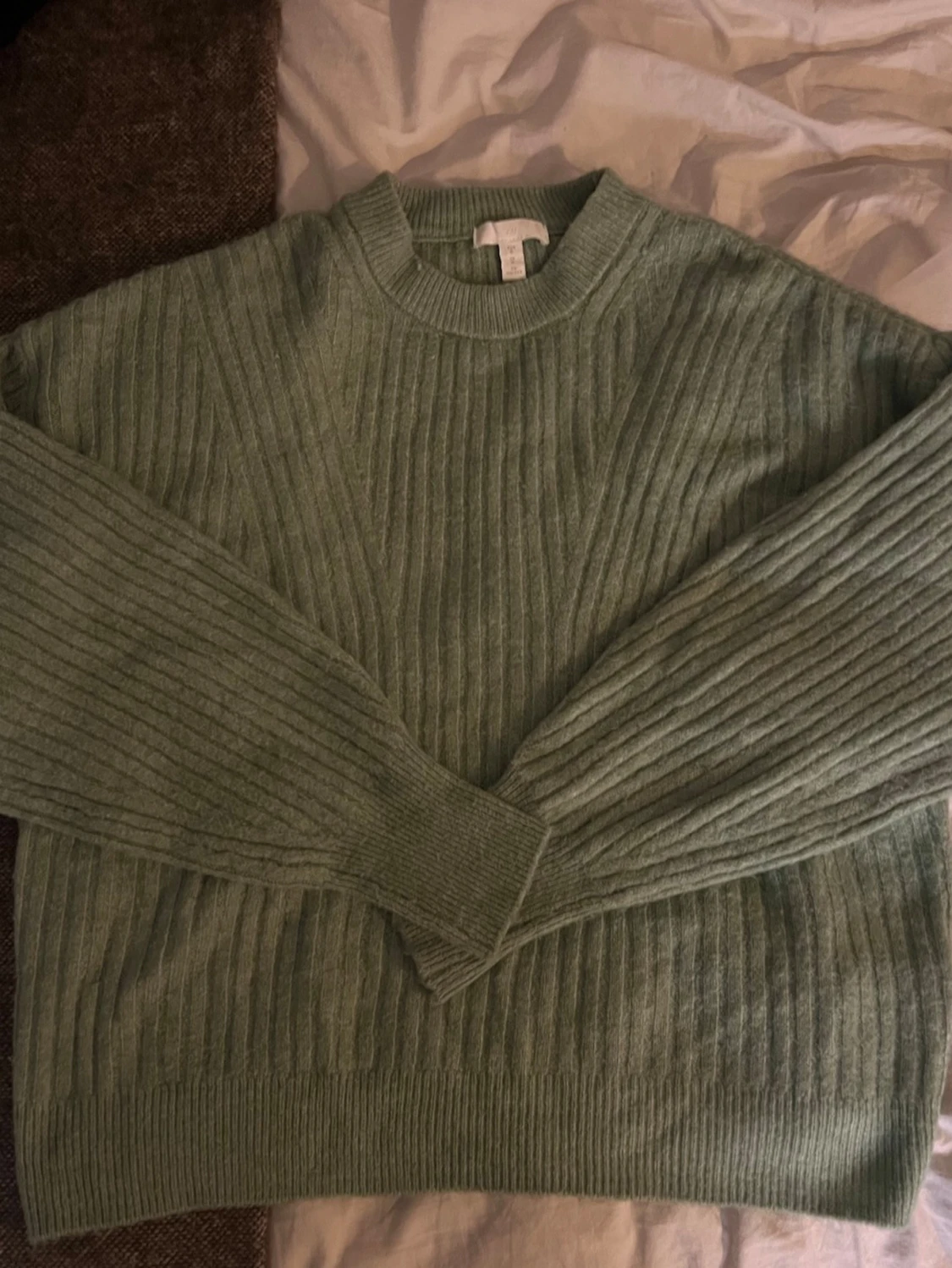 Ljusgrön ribbstickad tröja från H&M - 1