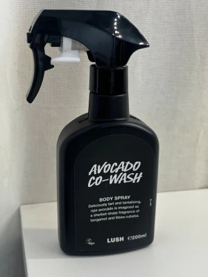 Bodyspray lush - Citrus bodyspray från Lush i ”Avocado co-wash” 🫶🏼 säljer då den ej kommer till användning 