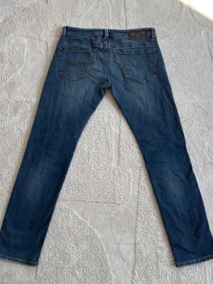 Disel jeans - Vintage Diesel jeans  Model : Thavar  45x105x18x25 Waist, Length, Leg opening, Rise  Öppen för pris förslag och frågor🤩!