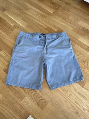 Ljusblå shorts stl XL - Ljusblå shorts från Lager 157 i storlek XL. Mycket fint skick. 100% bomull. 
