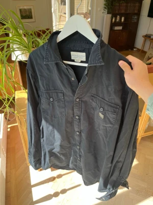 Denim&Supply Ralph Lauren skjorta - Hej! Säljer nu denna LIMITED EDITION Denim&Supply Ralph Lauren skjorta i NYSKICK✨Kollektionen säljs inte längre vilket gör den extra unik☀️Storlek XL. Pris diskuterbart🤩Hör av dig vid frågor🙌