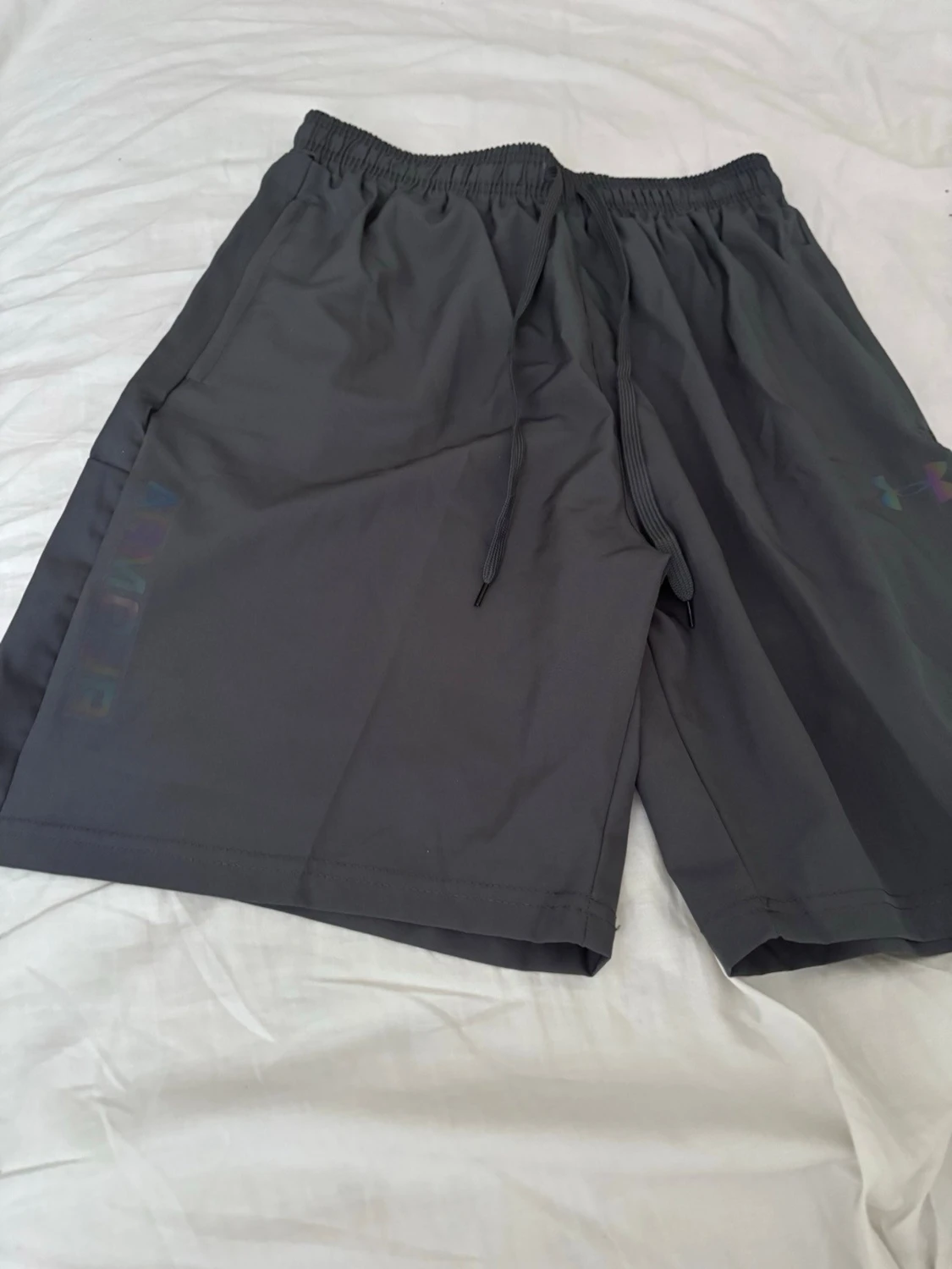 Mörkgrå shorts från Under Armour - 1