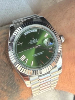 Apple watch - Super CL0NE, skriv till mig om du har frågor eller funderingar! Priset kan diskuteras vid snabb affär 🙌🏼