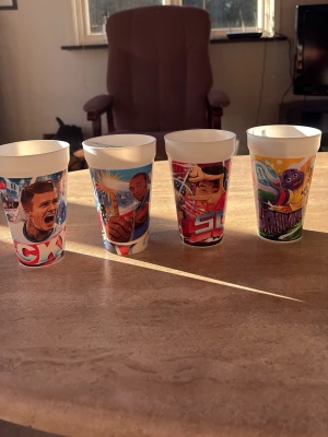 Fifa world cup x Mcdonald’s  - Fifa world cup mugg x Mcdonalds David Beckham, Thierry Henry, Heung Min Son, Grimace skriv vilken ni är intresserade av