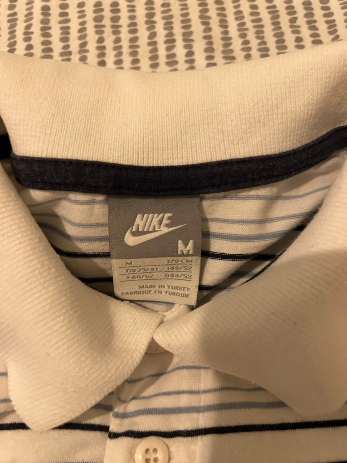 Randig vit piké från Nike - 1