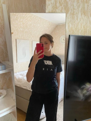 Nike tränings T-shirt  - Tränings T-shirt från Nike, passar xs-m