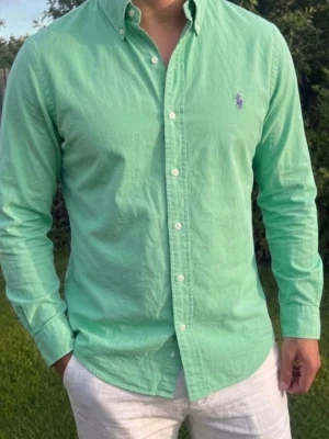 Grön Ralph Lauren skjorta  - Fint skick! Strl S Hör av dig vid frågor! 