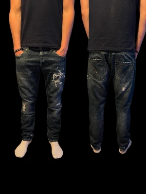 Dondup Mius - Tja säljer nu dessa Dondup Mius jeans i storleken W33, modellen är 180cm lång 67kg.