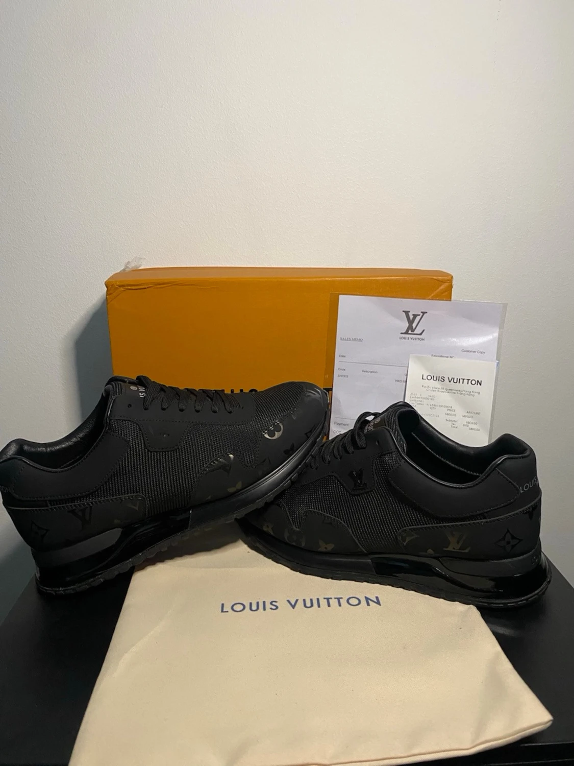 Svarta sneakers