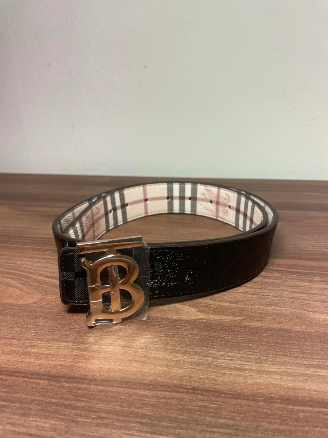 Randigt Burberry bälte med B-spänne - 2