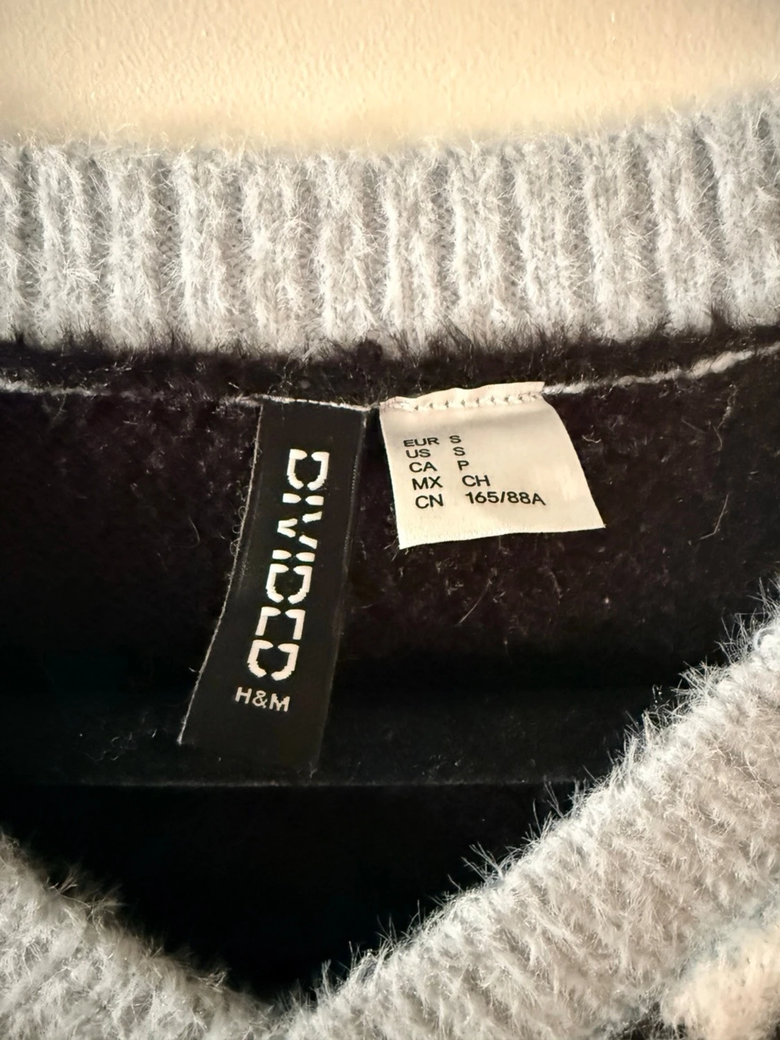 Rutig stickad väst från H&M Divided - 1