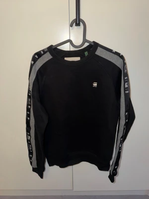 G-Star RAW Tröja - Svart sweater från G-Star. Mycket gott skick. Passar både som XS och S.