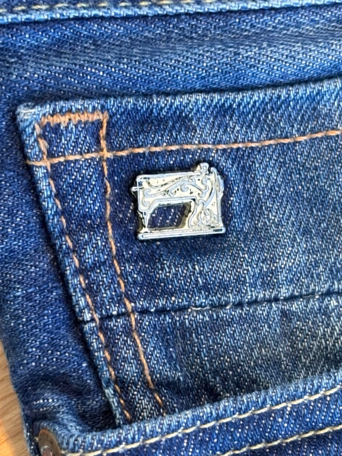 Blåa jeans distressed med randig bakficka - 5