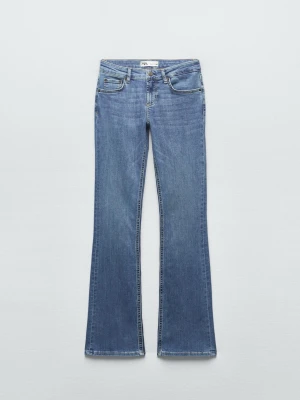 Blå bootcut jeans från Zara - Snygga blå bootcut jeans från Zara💕Säljer för 450💕