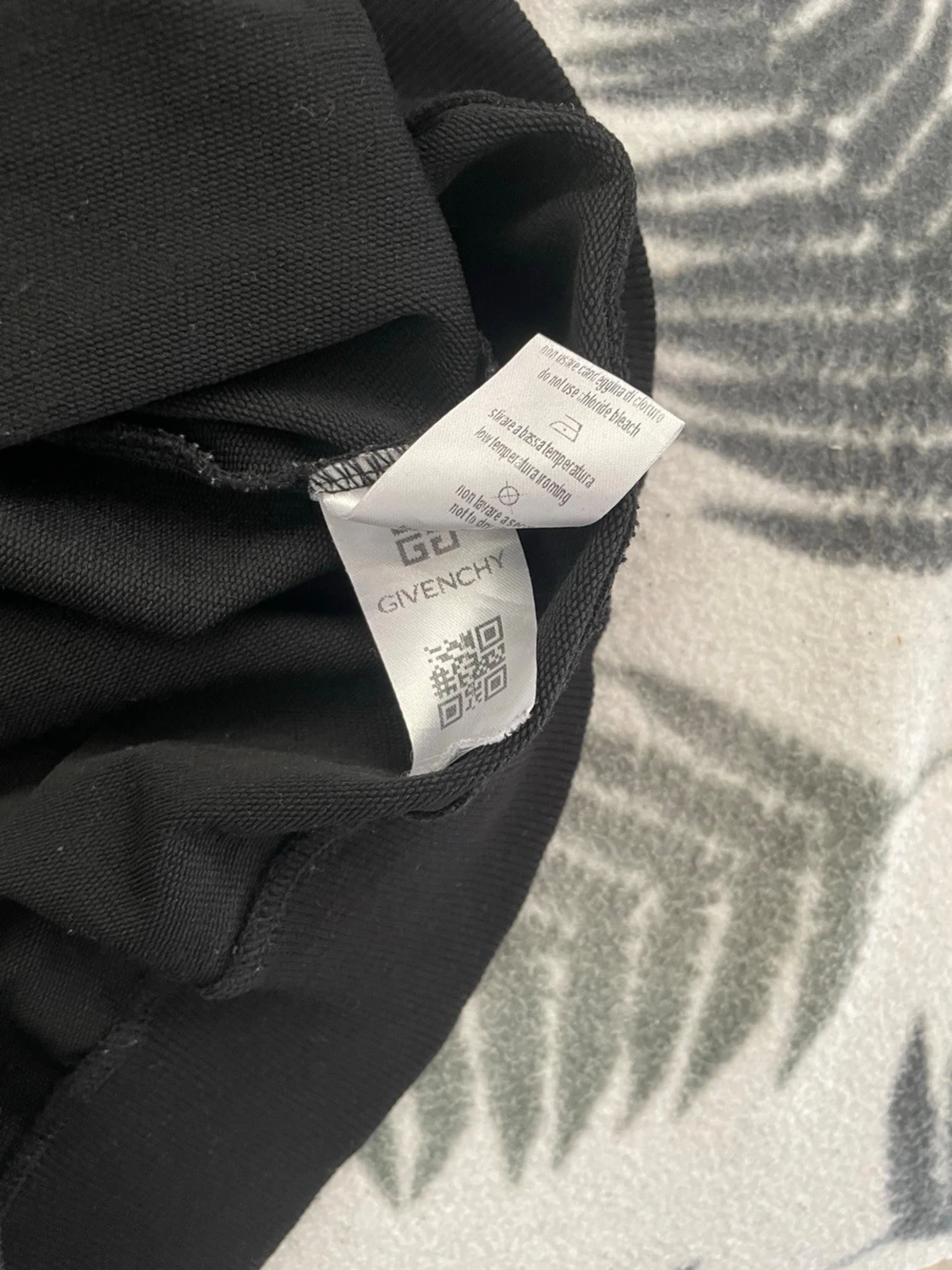 Svartvit sweatshirt från Givenchy - 2