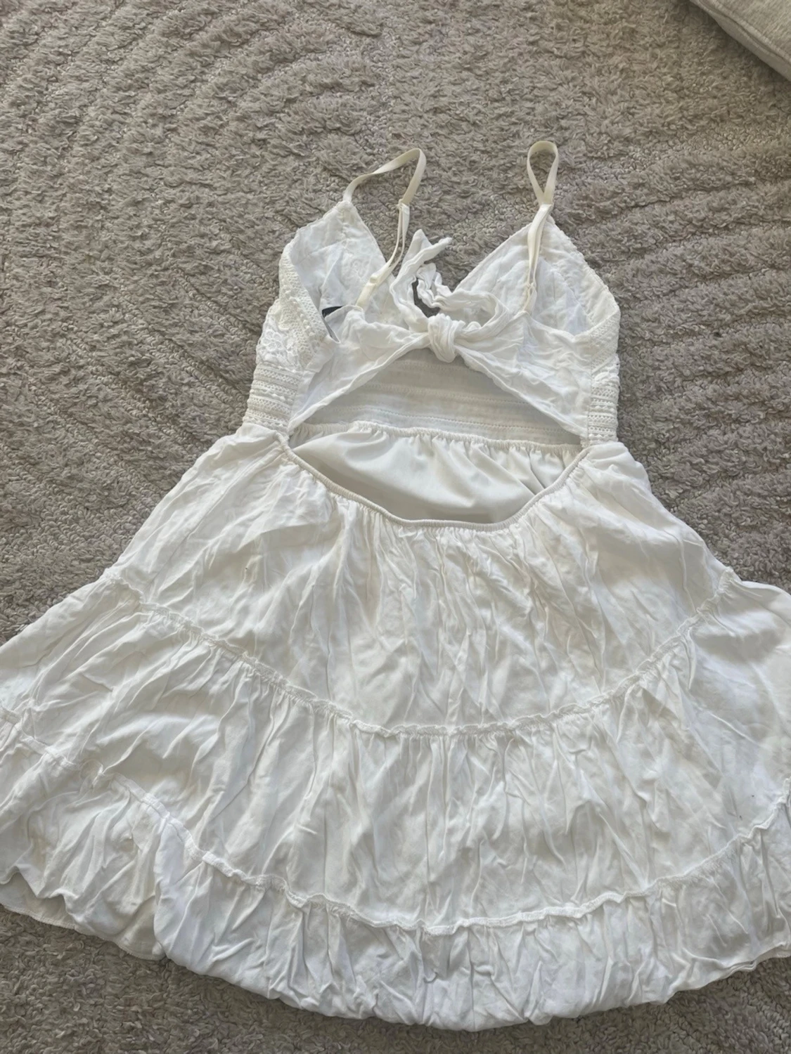 Vit omlottklänning med spetsdetaljer miniklänning  - 1