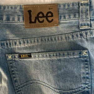 Jeanskjol - Kjol från Lee, hittar ingen strl men skulle tippa på M💞