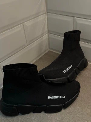 B A L E N C I A G A TRAINERS - .