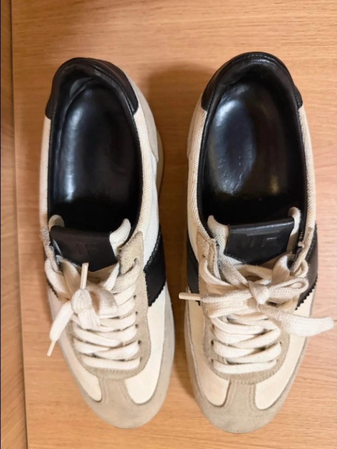 Tom Ford sneakers i beige och svart Storlek 41 - 2