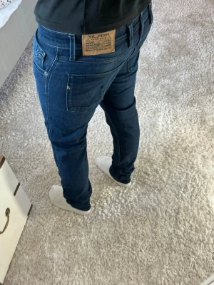 Replay anbass jeans - Replay Jeans | skick 9/10 | Storlek 33/32 | Pris - 499kr | Modellen är ca 180cm lång | Hör av dig vid minsta fråga eller fundering!!