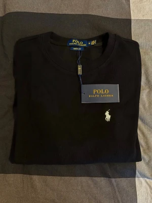 Ralph Lauren tröja svart - Svart Polo Ralph Lauren tröja i storlek M.  (100% bomull) 💯💯💯 Priset kan diskuteras!
