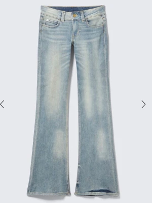 Cheap Monday jeans - Jätte fina, använda 1 gång , säljer pga använder inte och försöker tjäna pengar💗