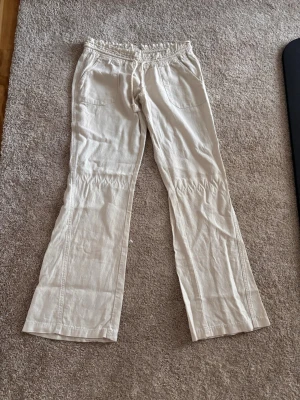 Linnebyxor - Roxy linnebyxor som är försmå, använda 2 ggr