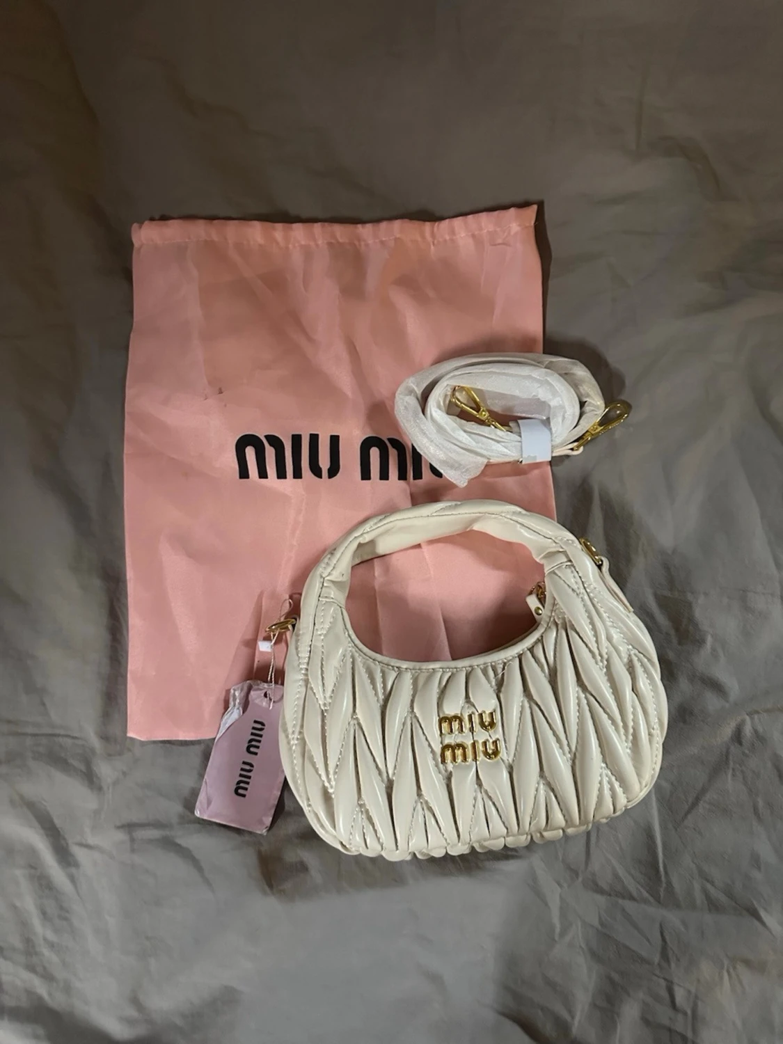 Vit miu miu väska - 1