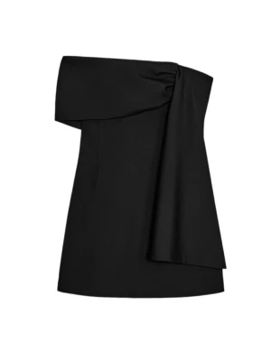 svart offshoulder kort klänning zara - Säljer en svart kort klänning från zara med snygg offshoulder-design och asymmetrisk detalj framtill. Klänningen har en stilren och modern look. Har aldrig använt innan (priset kan diskuteras)