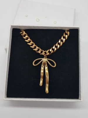 Handgjort halsband  - Material-rostfritt stål.  Kedjetjocklek-7, 2mm 