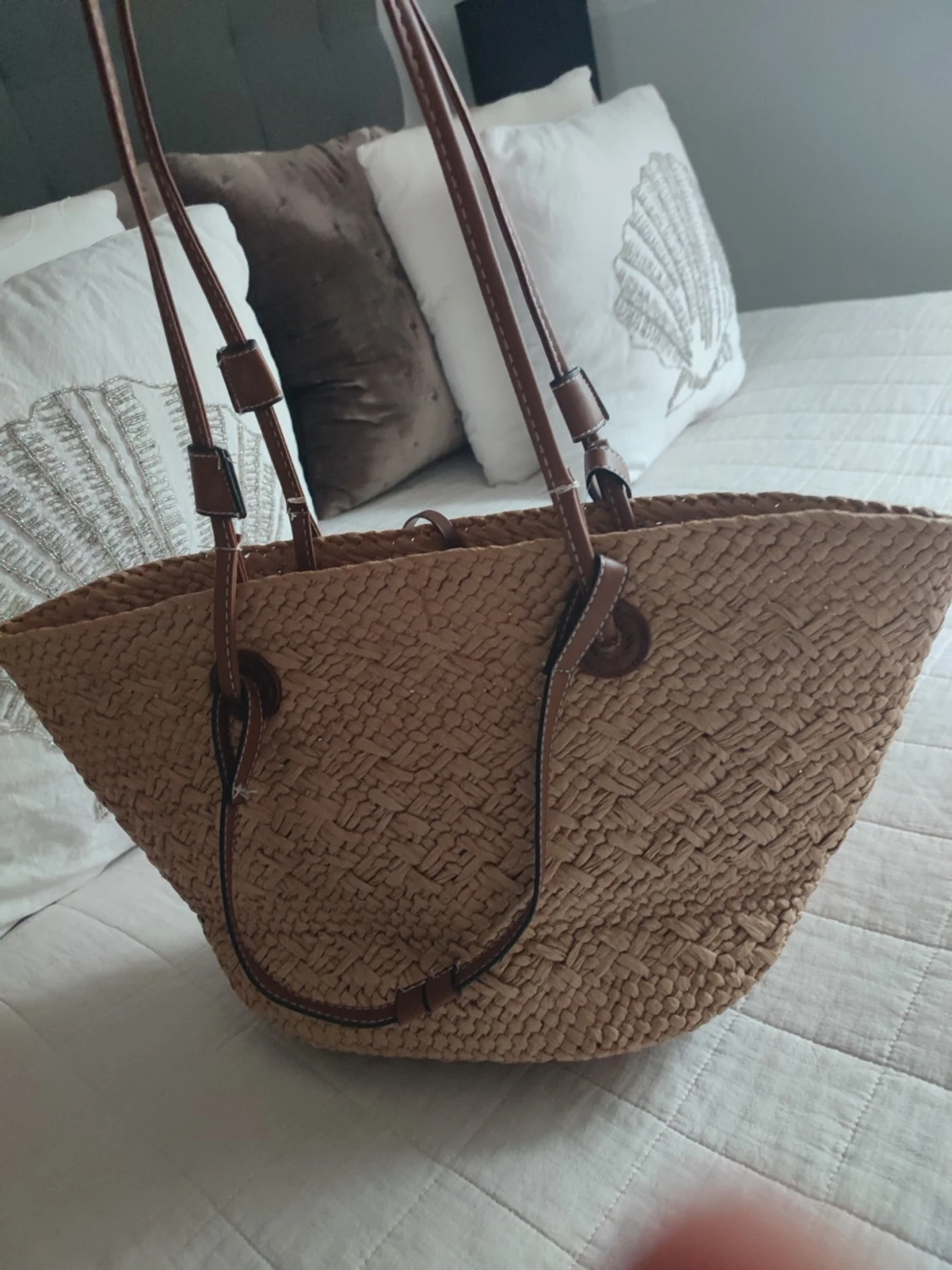 Strandväska från Loewe med läderdetaljer - 3